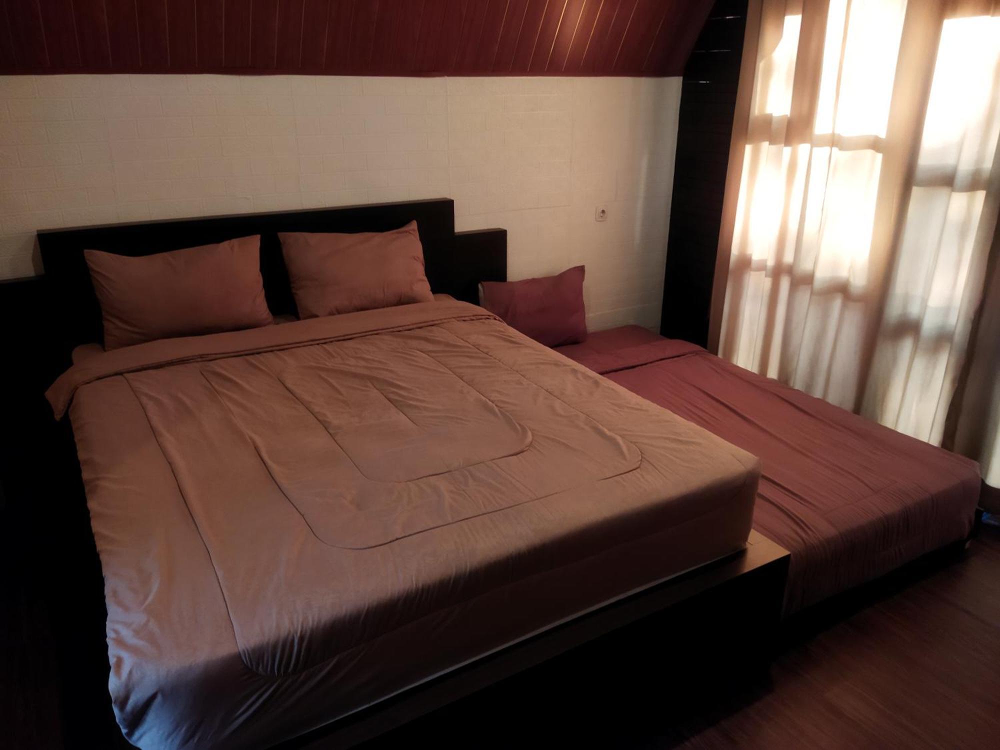Pijar Resort Powered By Cocotel Kudus الغرفة الصورة